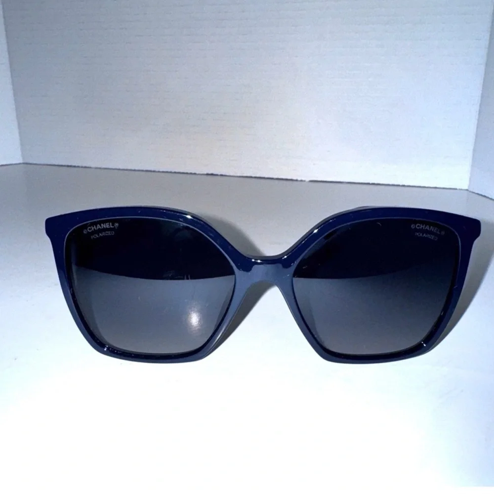 CHANEL Square Frame CH 5546Q  1462/K4 Navy Blue/Maroon calf Sunglasses